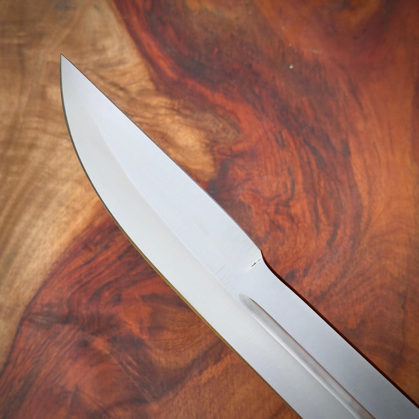 SCK-31 CUSTOM HANDMADE 3V STEEL SHORT SWORD WITH ROSE WOOD HANDLE WITH PURE LEATHER SHEATH