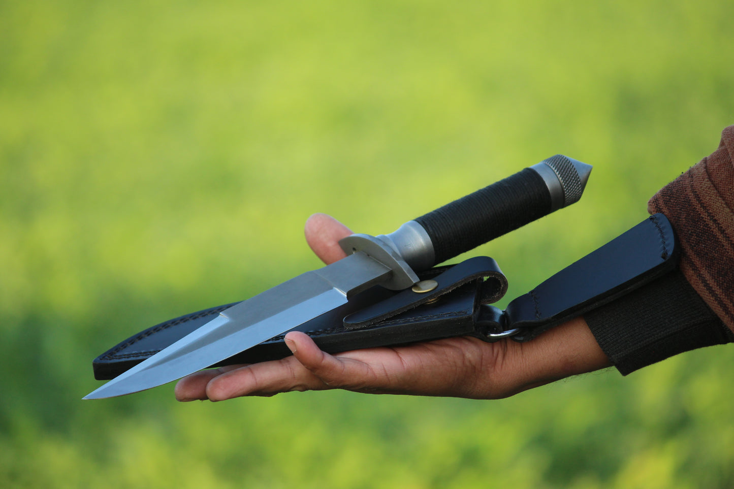 SCK-16 CUSTOM HANDMADE 3V STEEL HUNTING RAMBO MOVIE KNIFE WITH STEEL AND CORD WARP HANDLE WITH PURE LEATHER SHEATH
