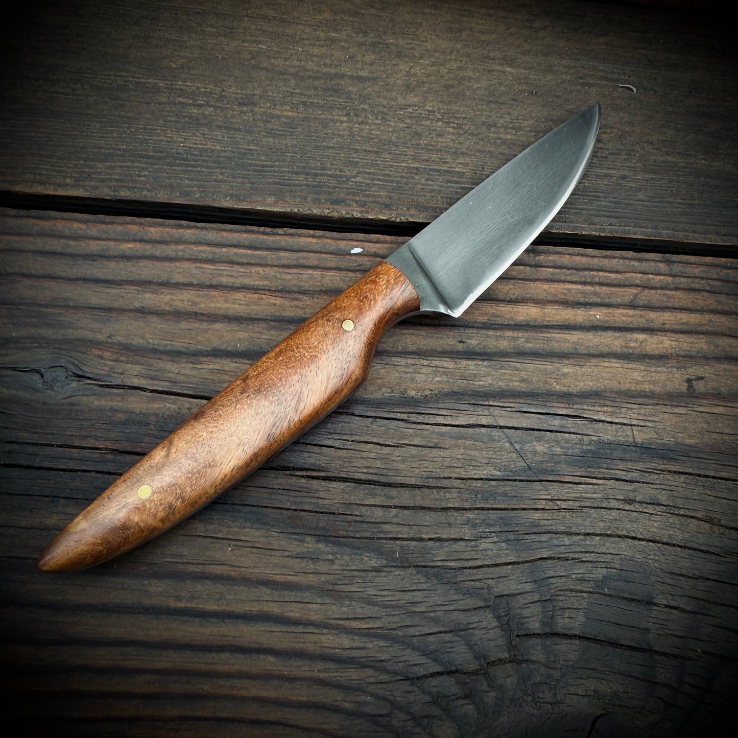 SCK-25 CUSTOM HANDMADE 3V STEEL HUNTING KNIFE WITH ROSE WOOD HANDLE WITH PURE LEATHER SHEATH