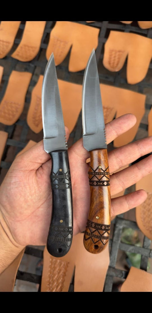 CUSTOM HANDMADE D2 STEEL SKINNER KNIFE WITH RAM HORN HANDLE WITH PURE LEATHER SHEATH