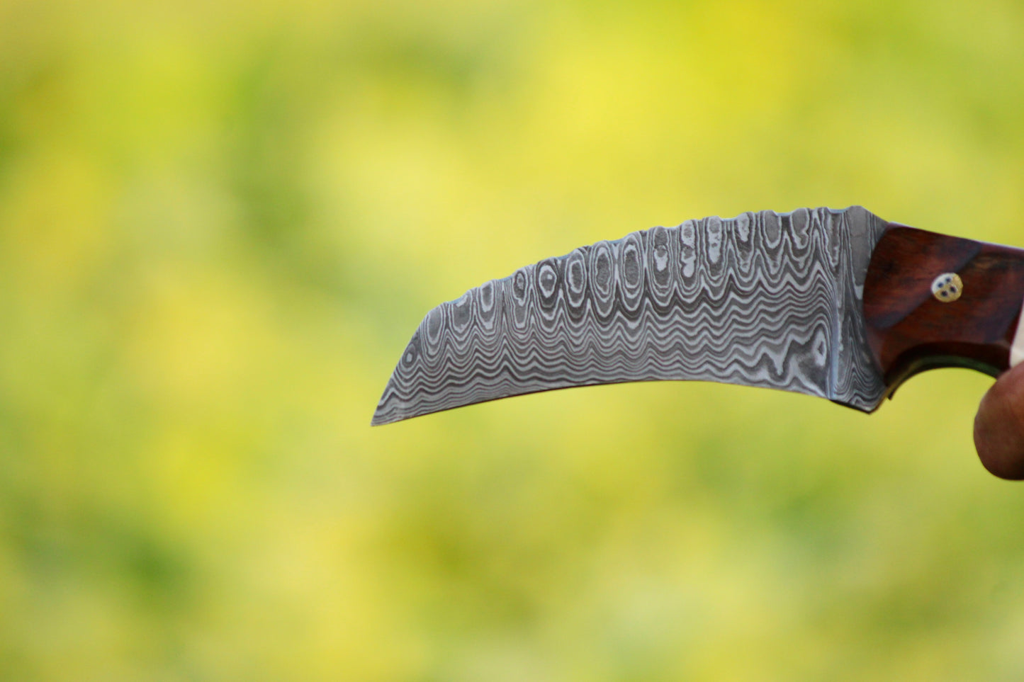 SCK-08 CUSTOM HANDMADE DAMASCUS STEEL HUNTING KNIFE WITH ROSE WOOD AND STONE HANDLE WITH PURE LEATHER SHEATH