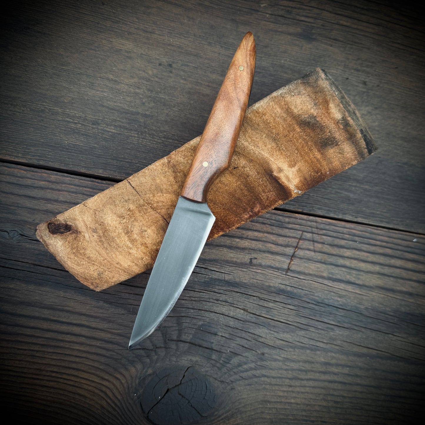 SCK-25 CUSTOM HANDMADE 3V STEEL HUNTING KNIFE WITH ROSE WOOD HANDLE WITH PURE LEATHER SHEATH