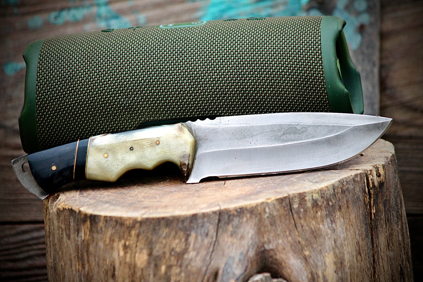 CUSTOM HANDMADE 3V STEEL HUNTING SURVIVAL KNIFE WITH RAM HORN HANDLE WITH PURE LEATHER SHEATH