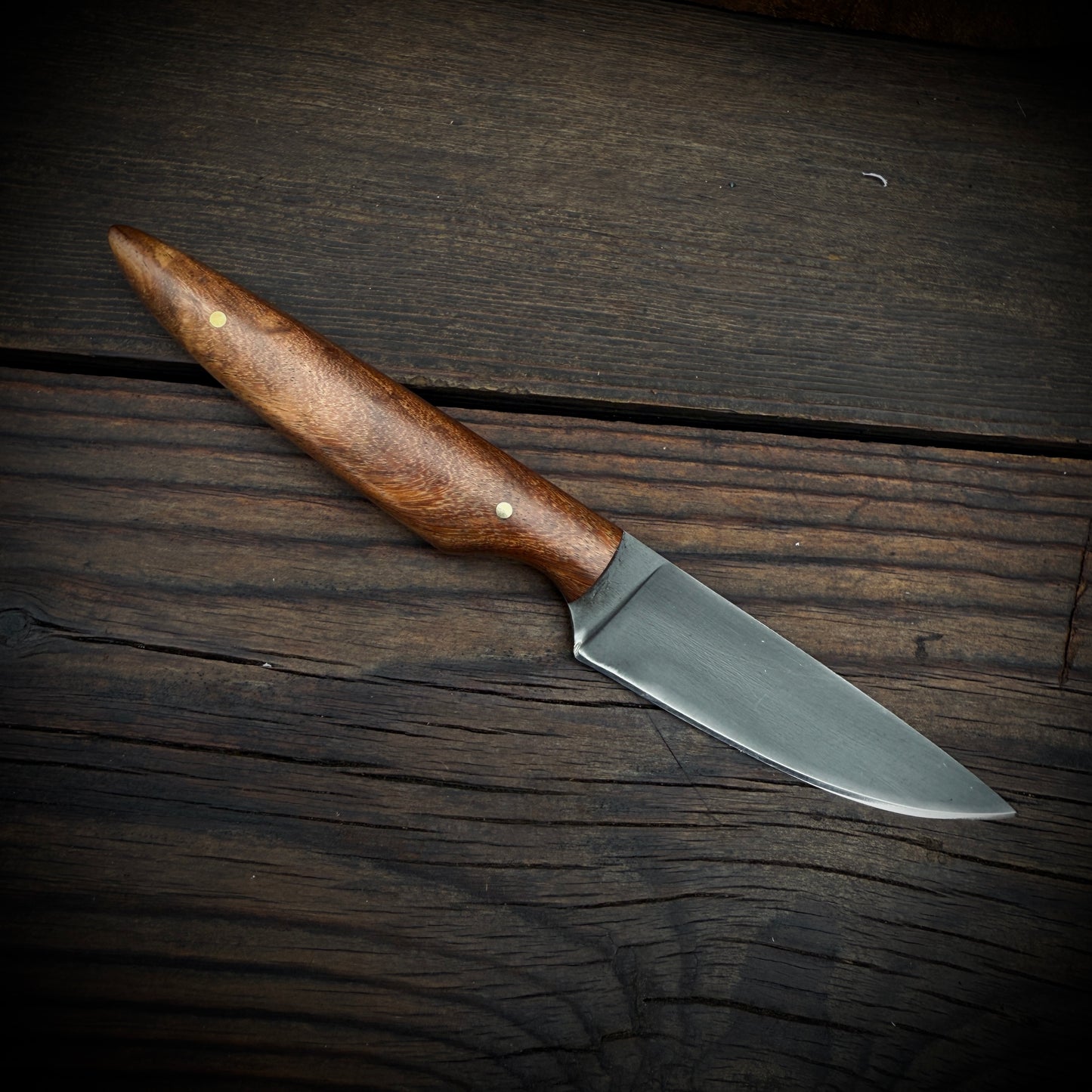 SCK-25 CUSTOM HANDMADE 3V STEEL HUNTING KNIFE WITH ROSE WOOD HANDLE WITH PURE LEATHER SHEATH