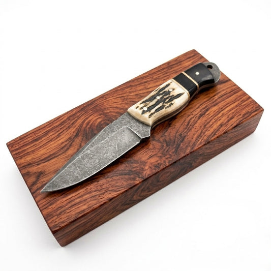 SCK-26 CUSTOM HANDMADE 3V STEEL SKINNER KNIFE WITH RAM HORN HANDLE WITH PURE LEATHER SHEATH